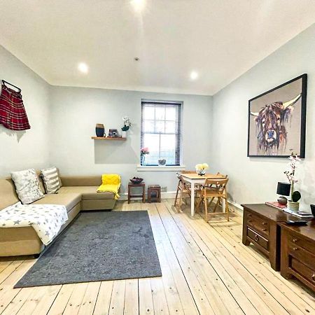 Stunning 2 Bed Apt Nr The Royal Mile & The Castle 에든버러 외부 사진