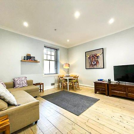 Stunning 2 Bed Apt Nr The Royal Mile & The Castle 에든버러 외부 사진