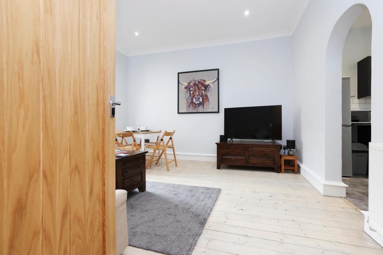 Stunning 2 Bed Apt Nr The Royal Mile & The Castle 에든버러 외부 사진