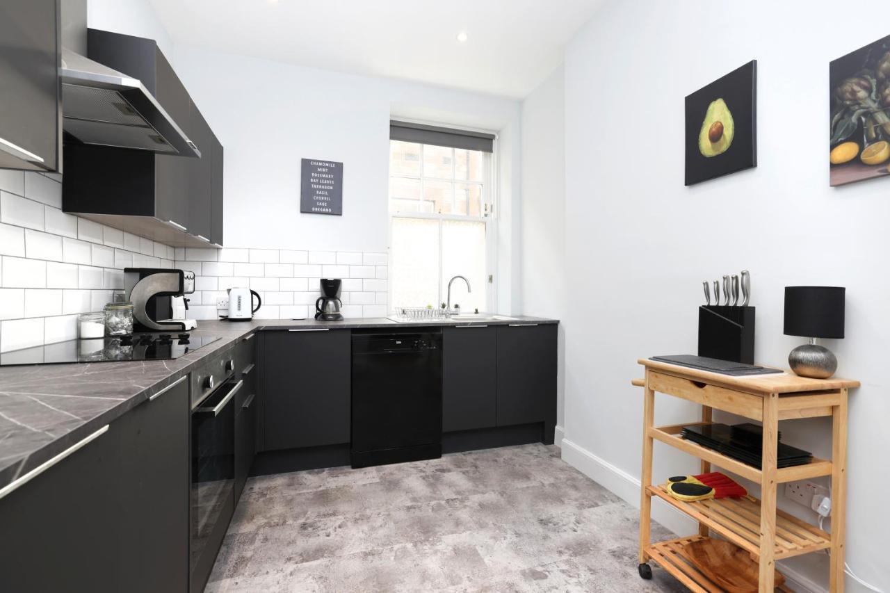 Stunning 2 Bed Apt Nr The Royal Mile & The Castle 에든버러 외부 사진