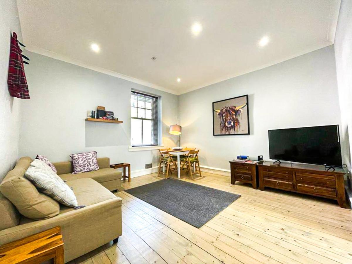 Stunning 2 Bed Apt Nr The Royal Mile & The Castle 에든버러 외부 사진